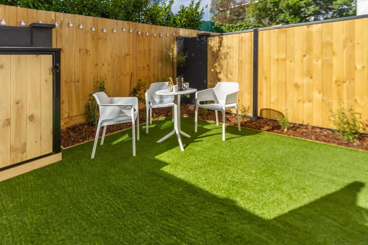 The City'S Best Kept Secret 2 Bed 2 Bath Christchurch