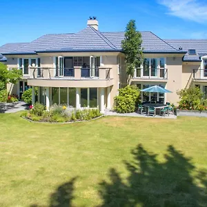 Farm stay Clearwater Olive Estate, Christchurch