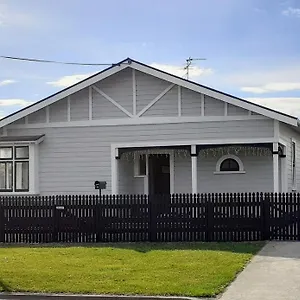 Te Waiharakeke Holiday Holiday home Blenheim