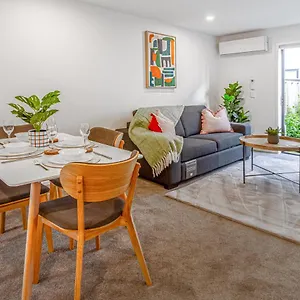 Apartment Vibrant City Abode - 2 Bed 2 Bath, Christchurch